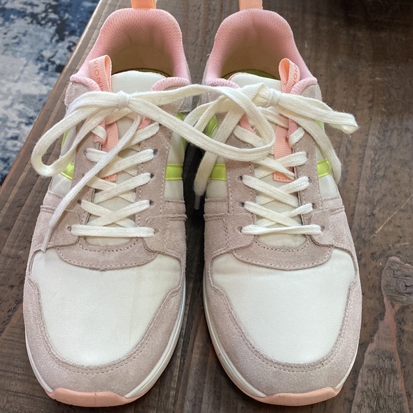 Vionic sneakers - Picture 2 of 14